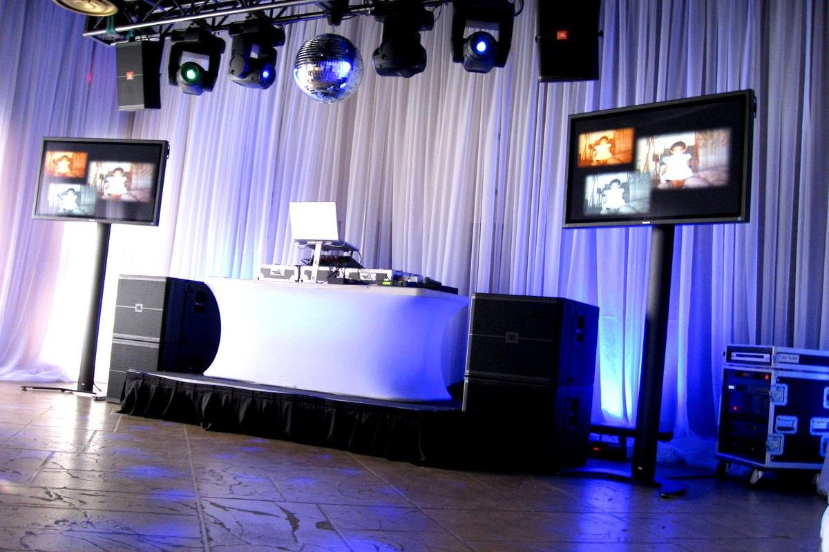 Emshab front of house at a Toronto event: the booth, the screens and the speakers in place before doors